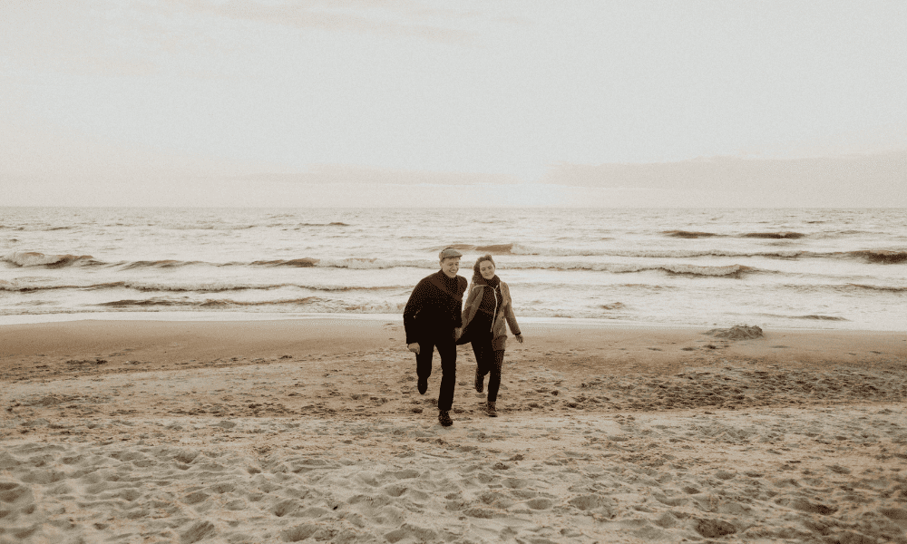 goals in a relationship by the beach